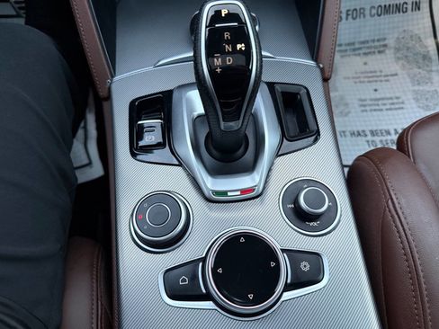 Used 2021 Alfa Romeo Stelvio Ti Sport image 25