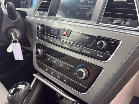 Used 2016 Hyundai Sonata SE FWD image 31