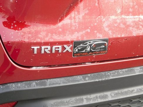 Used 2025 Chevrolet Trax LS image 36