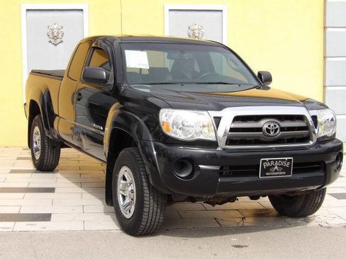Used 2010 Toyota Tacoma 4x4 Access Cab image 2