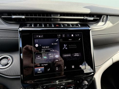 Used 2023 Jeep Grand Cherokee Altitude image 22