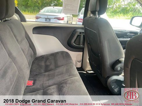Used 2018 Dodge Grand Caravan SE w/ UConnect Hands-Free Group image 10