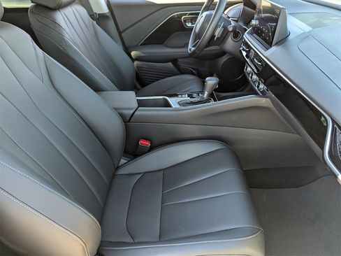 Certified 2025 Acura ADX FWD image 15