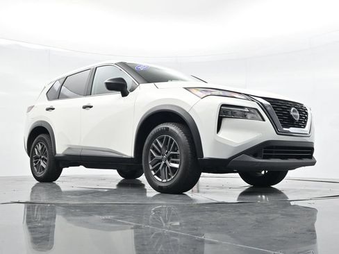 Used 2023 Nissan Rogue S FWD image 27