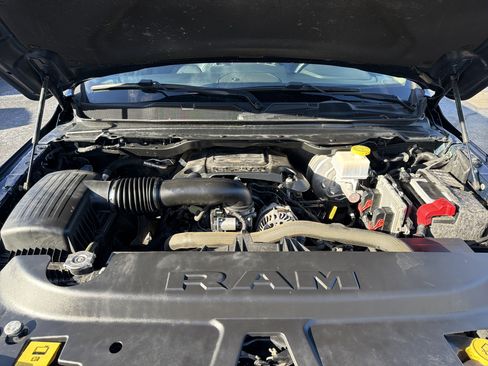 Used 2019 RAM 1500 Laramie image 10