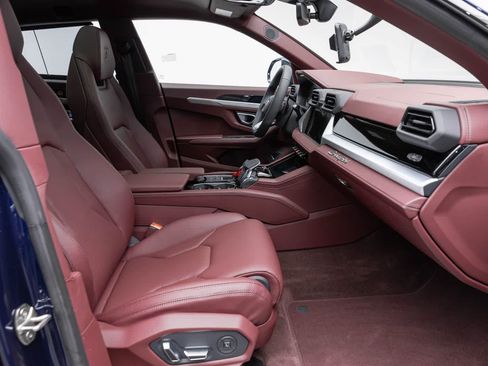 Used 2026 Lamborghini Urus SE AWD/4WD image 9