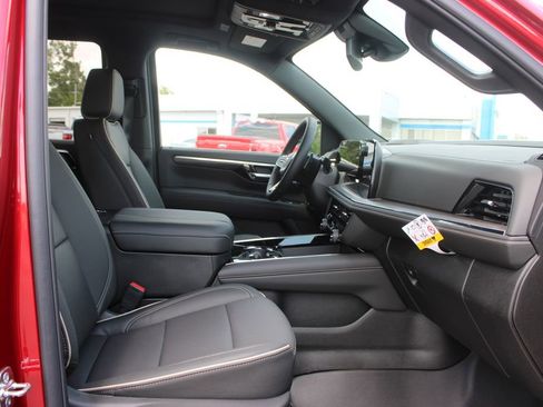 New 2026 Chevrolet Tahoe Premier w/ Sun And Tow Package AWD/4WD image 29