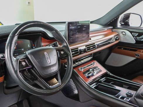 Used 2021 Lincoln Aviator Reserve w/ Equipment Group 201A image 24
