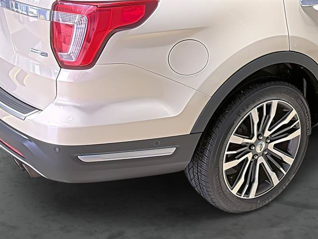 Used 2018 Ford Explorer Platinum AWD/4WD image 13