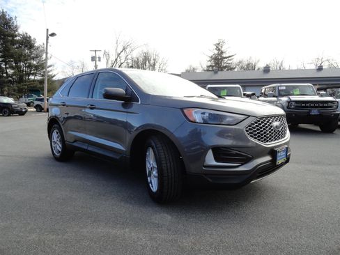 Certified 2023 Ford Edge SEL image 3
