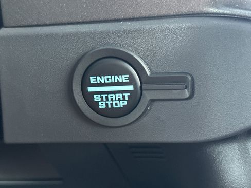 New 2025 Ford Bronco Badlands image 24