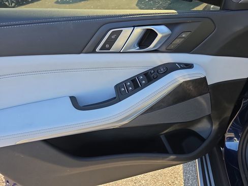 Used 2025 BMW X5 sDrive40i w/ M Sport Package image 19