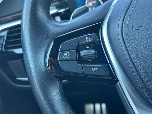 Used 2019 BMW 540i w/ Executive Package RWD image 30