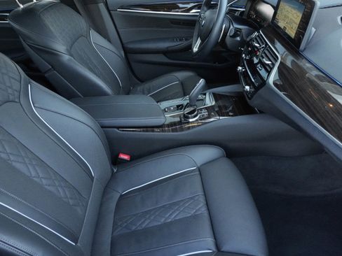 Certified 2023 BMW 540i xDrive w/ Executive Package image 12