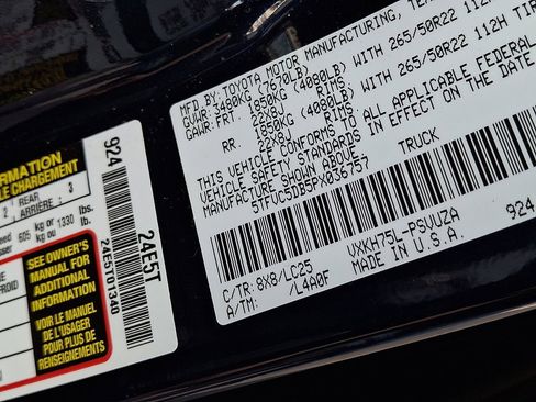 Used 2023 Toyota Tundra Capstone AWD/4WD image 27