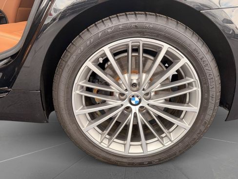 Used 2019 BMW 540i w/ Convenience Package RWD image 11