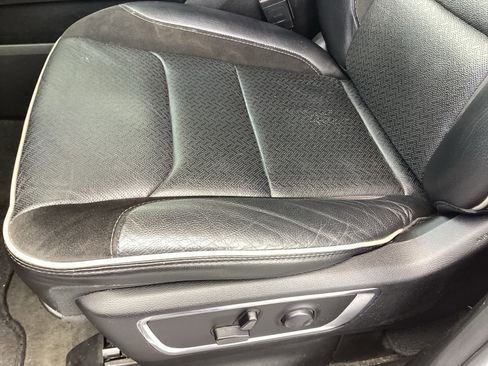 Used 2024 RAM 1500 Laramie image 13