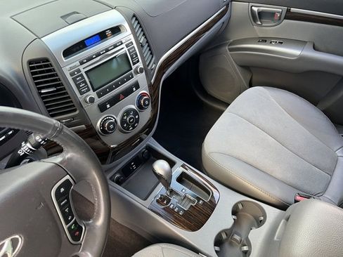 Used 2012 Hyundai Santa Fe SE image 18