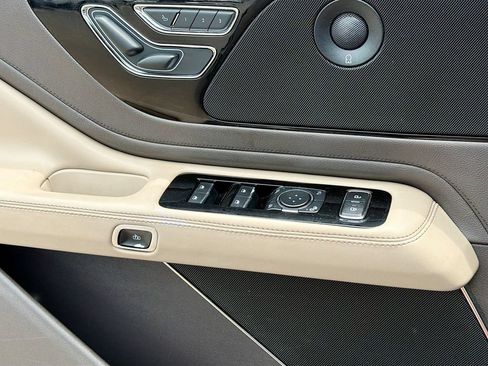 Used 2021 Lincoln Aviator Grand Touring w/ Elements Package Plus AWD/4WD image 29