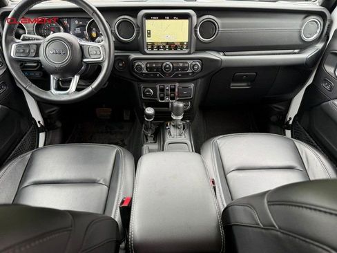 Used 2023 Jeep Wrangler Unlimited Sahara w/ Cold Weather Group AWD/4WD image 13