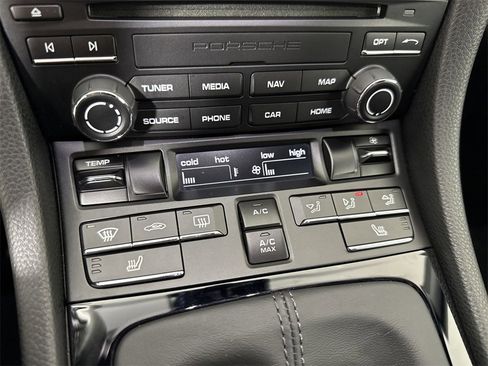 Certified 2021 Porsche 718 Boxster Spyder image 29