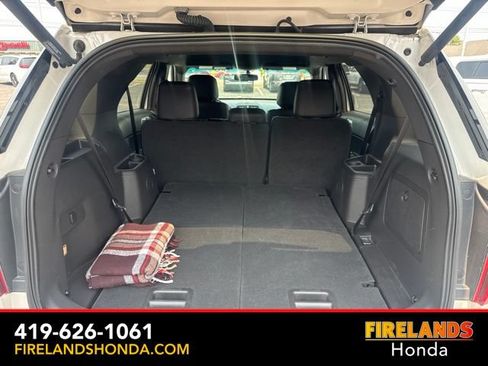 Used 2015 Ford Explorer XLT w/ Equipment Group 202B AWD/4WD image 31