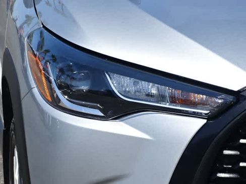 Certified 2024 Toyota Corolla Cross L FWD image 5