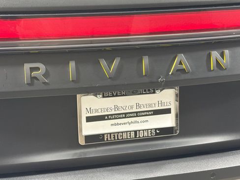 Used 2023 Rivian R1S Adventure AWD/4WD image 26