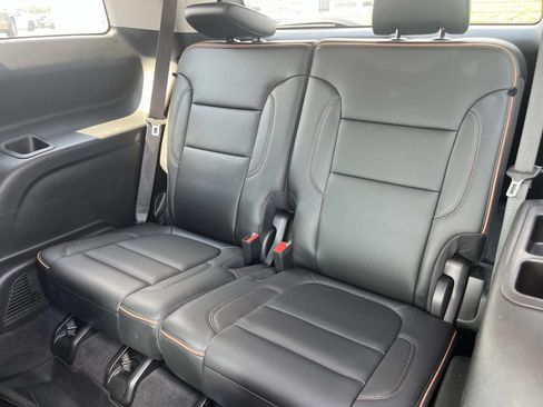Used 2023 GMC Acadia AT4 w/ Preferred Package AWD/4WD image 18