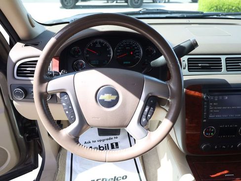 Used 2012 Chevrolet Suburban LTZ image 13