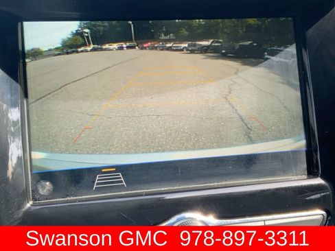 Used 2019 Chevrolet Trax LT w/ LT Convenience Package AWD/4WD image 15