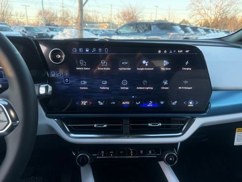 New 2026 Chevrolet Equinox EV LT FWD image 19