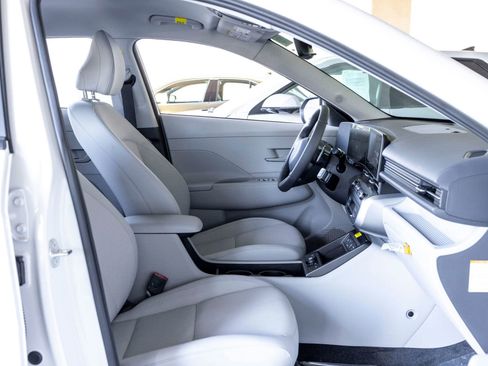 New 2025 Hyundai Kona SEL FWD image 21