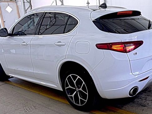 Used 2021 Alfa Romeo Stelvio Ti image 4