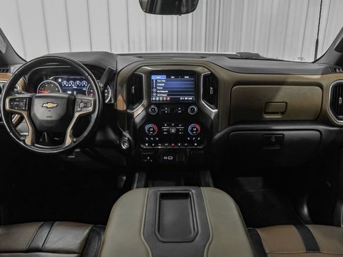 Used 2022 Chevrolet Silverado 3500 High Country image 14