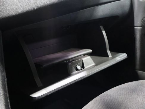 Used 2014 Chrysler 200 LX image 27