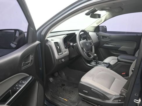 Used 2019 Chevrolet Colorado W/T w/ WT Convenience Package RWD image 10