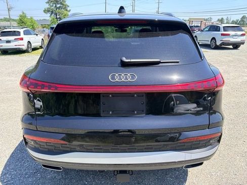 Certified 2025 Audi Q5 Premium Plus w/ Premium Plus AWD/4WD image 4