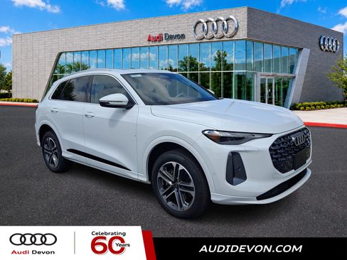 Used 2025 Audi Q5 Premium w/ Convenience Package AWD/4WD image 1