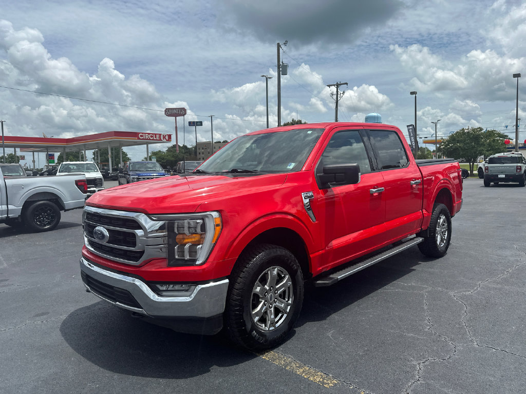 Used 2022 Ford F150 XLT w/ Equipment Group 302A High AWD/4WD image 3