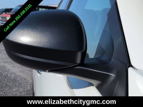 Used 2025 Nissan Altima 2.5 SV FWD image 11
