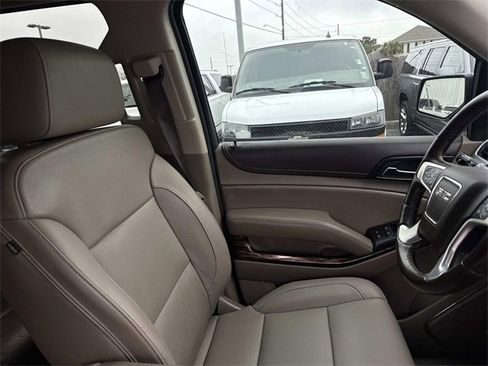 Used 2019 GMC Yukon XL SLT w/ Open Road Package image 14