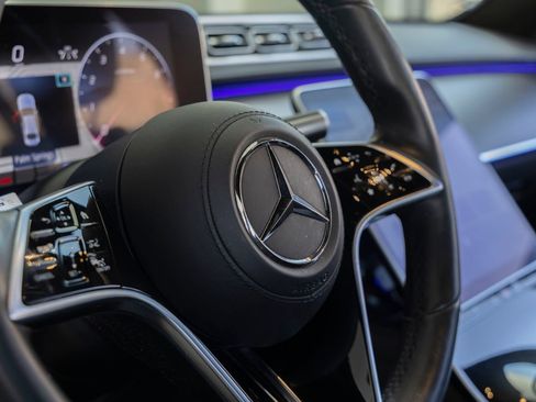Used 2023 Mercedes-Benz S 500 4MATIC image 16