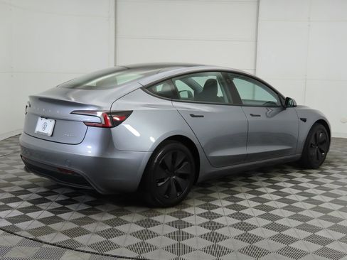 Used 2025 Tesla Model 3 Long Range image 5