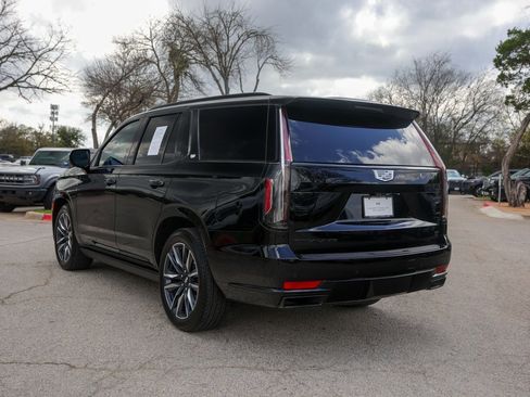 Certified 2024 Cadillac Escalade Sport Platinum image 3