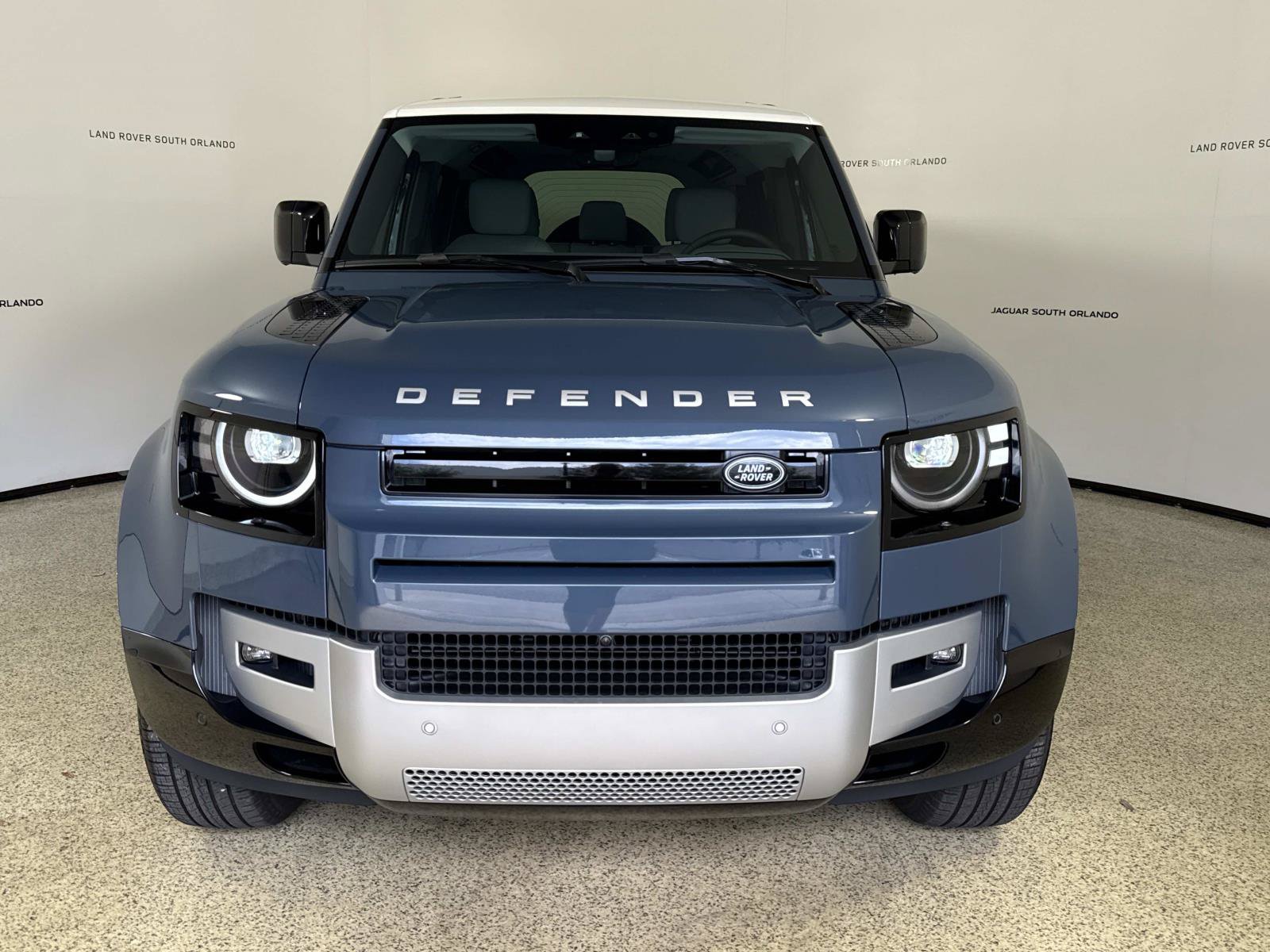 New 2026 Land Rover Defender 110 X-Dynamic SE AWD/4WD image 8