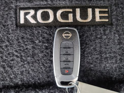 Certified 2023 Nissan Rogue SL w/ SL Premium Package image 34