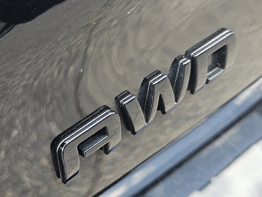 Used 2023 Chevrolet Equinox RS AWD/4WD image 13