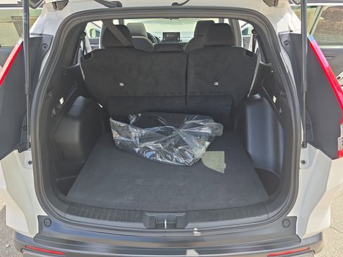 Used 2024 Honda CR-V Sport image 12