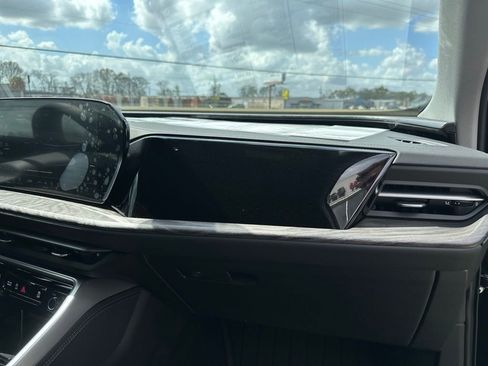 New 2025 Audi Q5 Premium Plus image 32